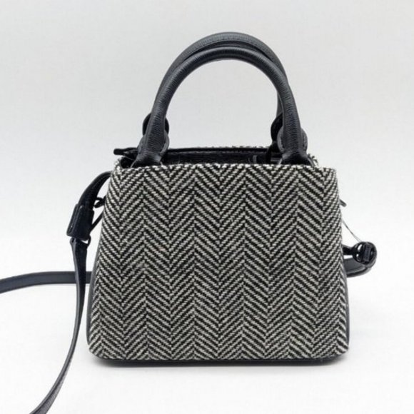 DKNY Paige Medium Sutton Satchel - AirRobe DKNY Paige Satchel